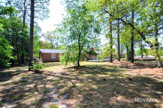 Building Photo - 23 Beauregard Dr