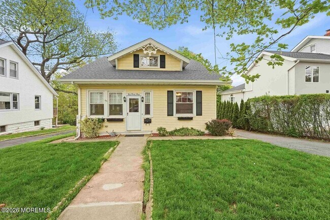 Building Photo - 144 Crestwood Ave