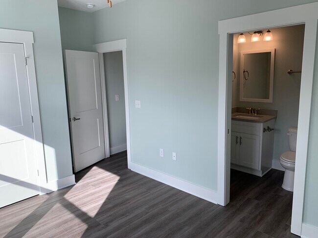 Building Photo - 119 N Sand Palm Rd