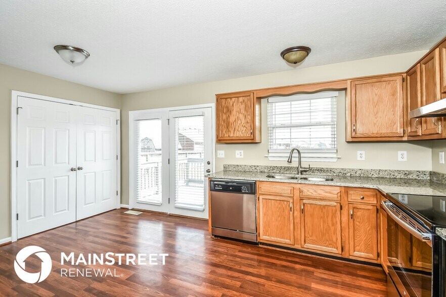 Building Photo - 385 Drake Dr