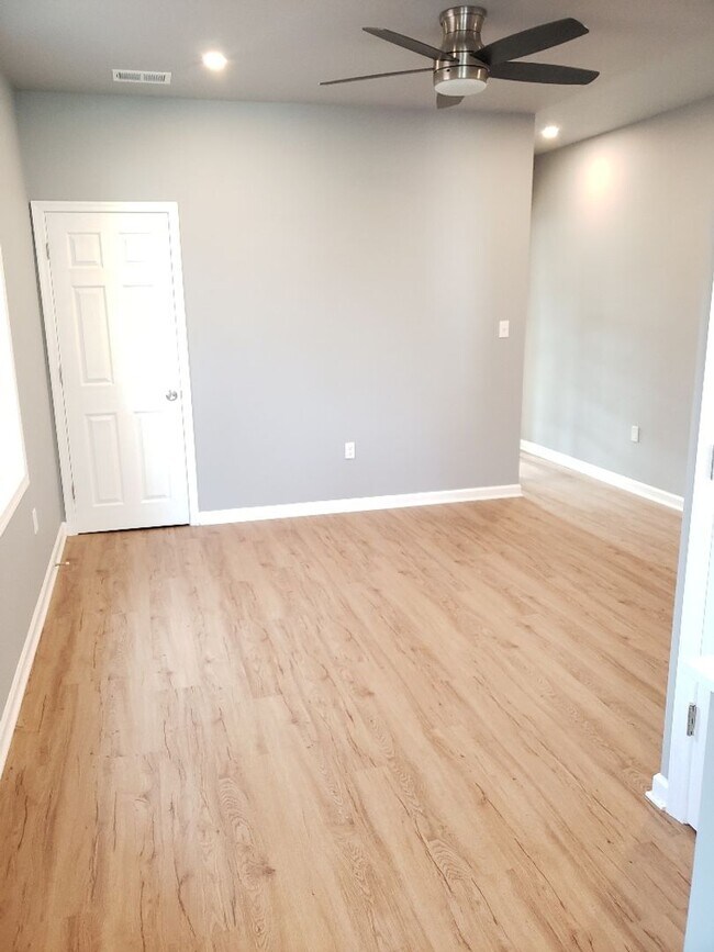 Building Photo - 3925 Greenmount Ave