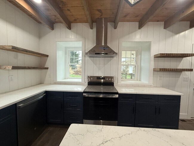 Building Photo - Amazing Brand New Renovated Farmhouse. Don't Miss.