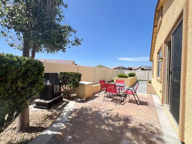 Building Photo - Wonderful one-story single-story property