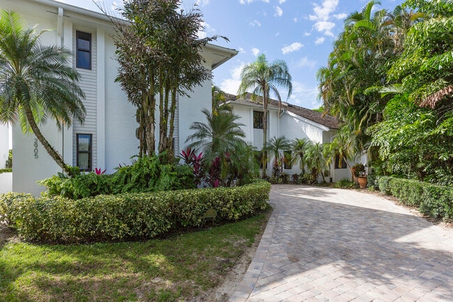 Building Photo - 2905 Polo Island Dr