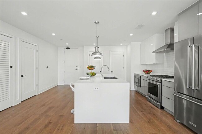 Building Photo - 788 West Marietta St NW