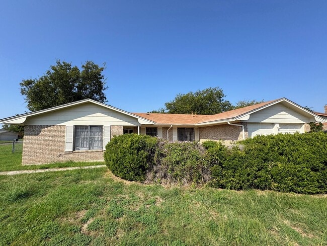 Primary Photo - 3007 Sierra Dr