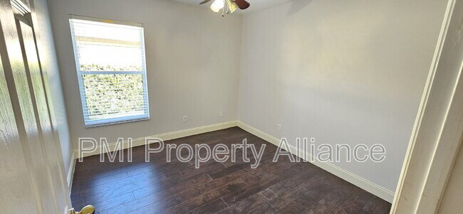 Building Photo - 15605 Perdido Dr