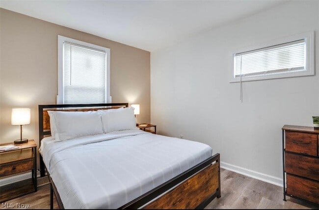 Building Photo - 4924 Pearl Rd