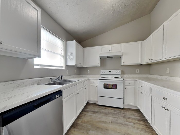 Building Photo - 4145 Riverbank Ct