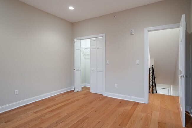 Building Photo - 724 N 3rd St