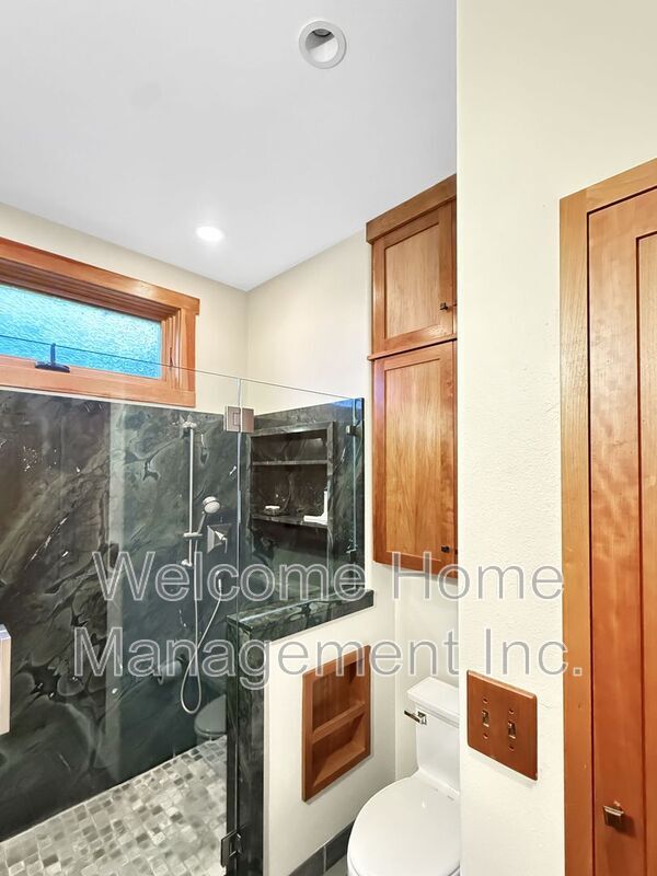 Building Photo - 127 Escobar St