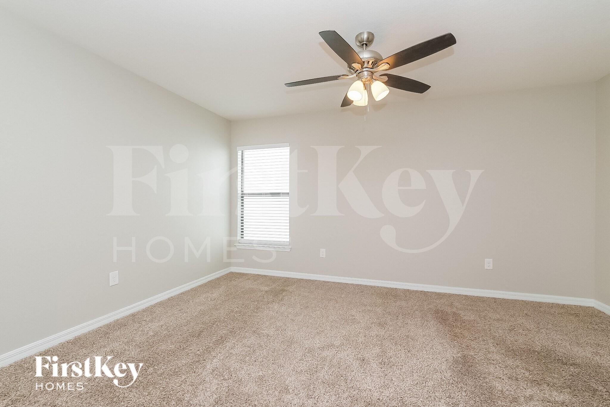 Building Photo - 11867 Thicket Wood Dr