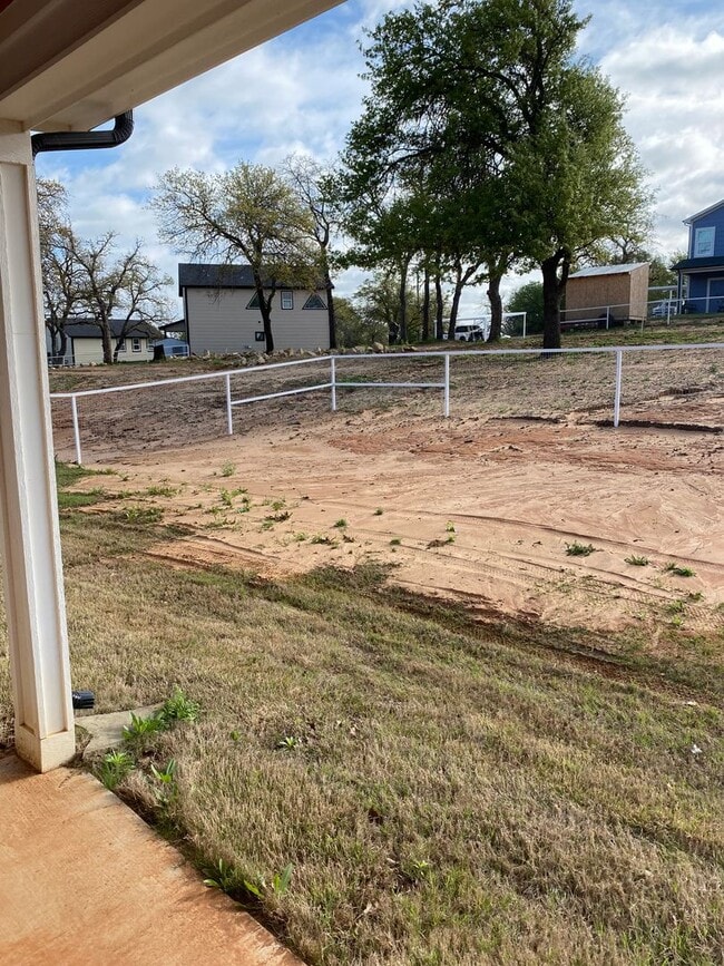 Building Photo - Barndo! Half acre lots! Country living!