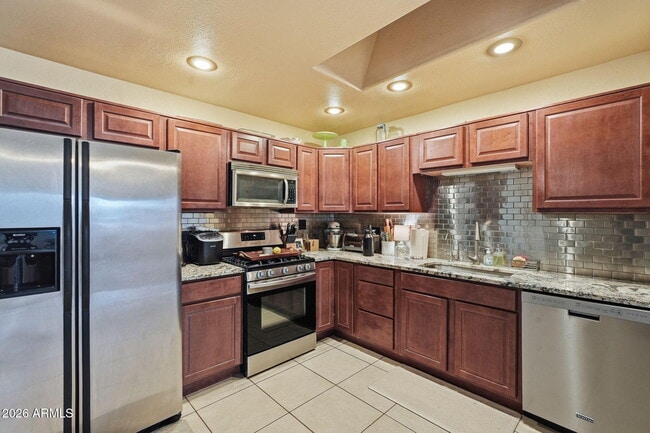 Building Photo - 2352 E Delgado St