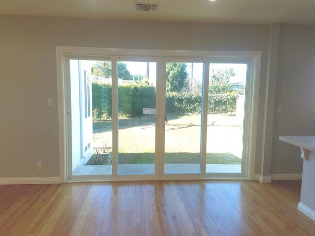 Building Photo - Cozy Remodeled 3 Bedroom Home In Culver City!