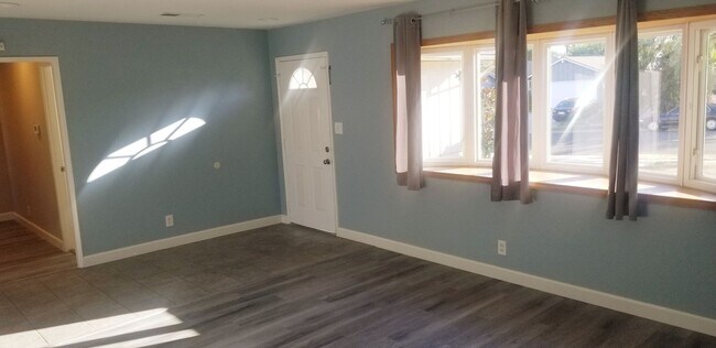 Building Photo - Lovely Ventura Single Story Home for RENT!