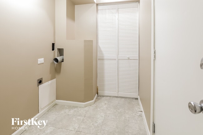 Building Photo - 5992 Danby Ct