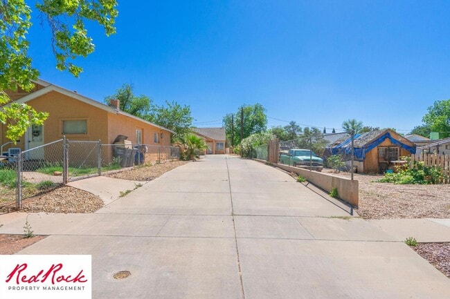 Building Photo - Charming 3 Bed, 2 Bath Home in the Heart o...