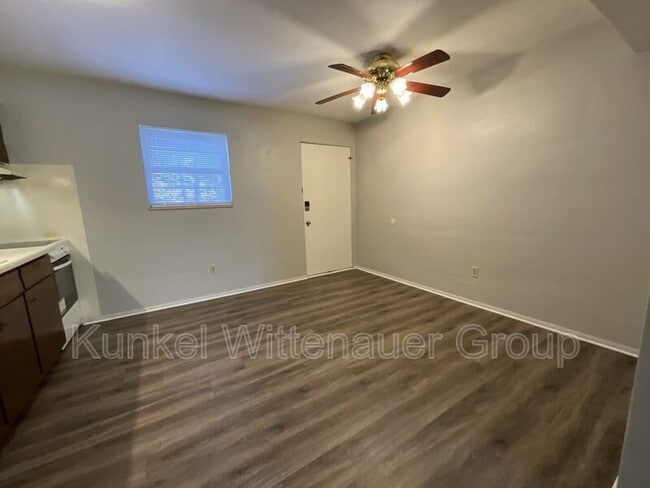 Building Photo - 815 Laurel St