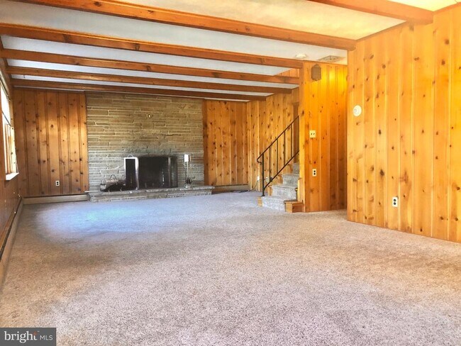Building Photo - 708 Miller Rd