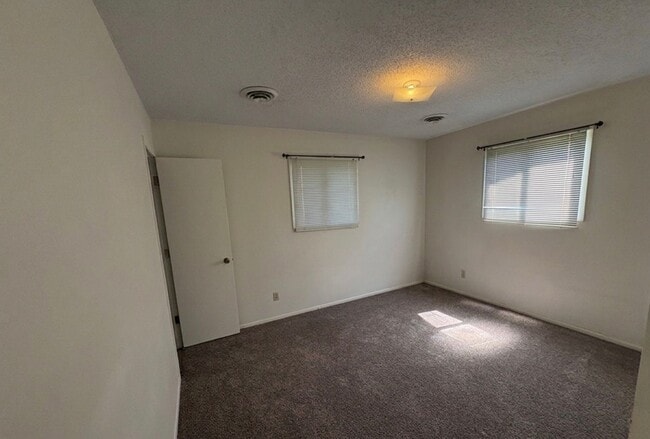 Building Photo - Charming 3-bedroom Home in Wamego close to West Elementary School