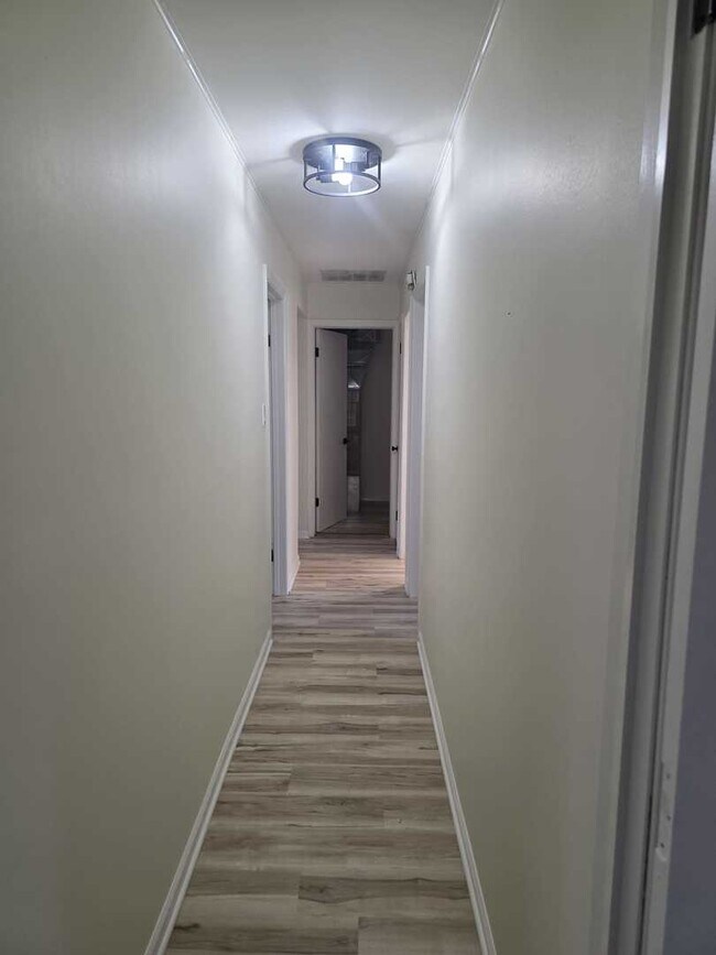 Building Photo - 4905 143rd Pl