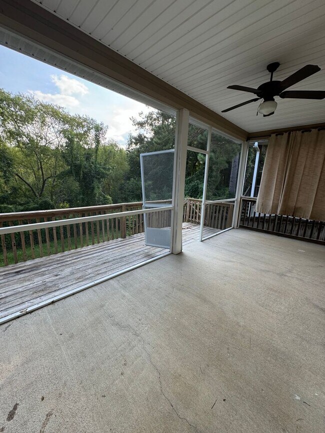 Building Photo - NE Tallahassee Home in Top School District