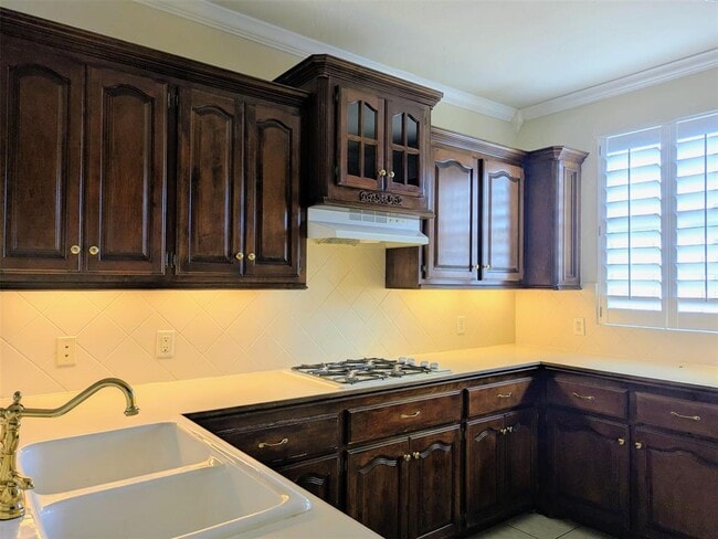 Building Photo - 214 Boulevard Du Lac