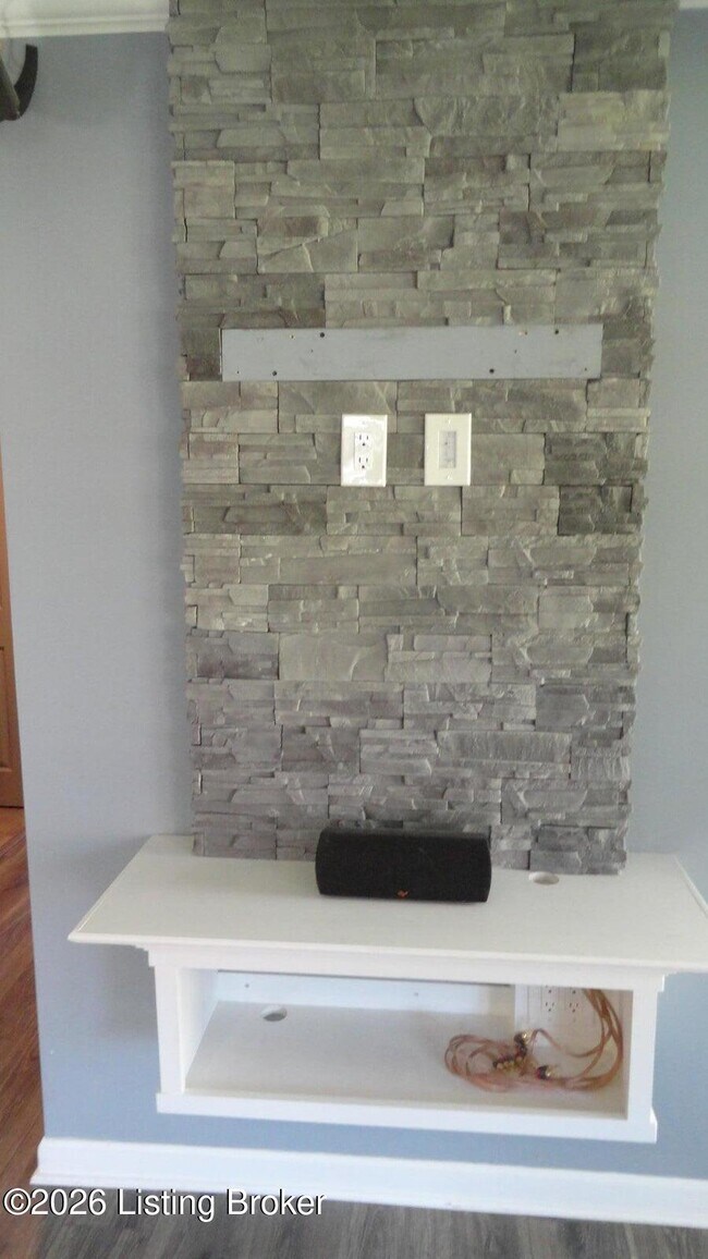 Building Photo - 1406 Mill Race Rd