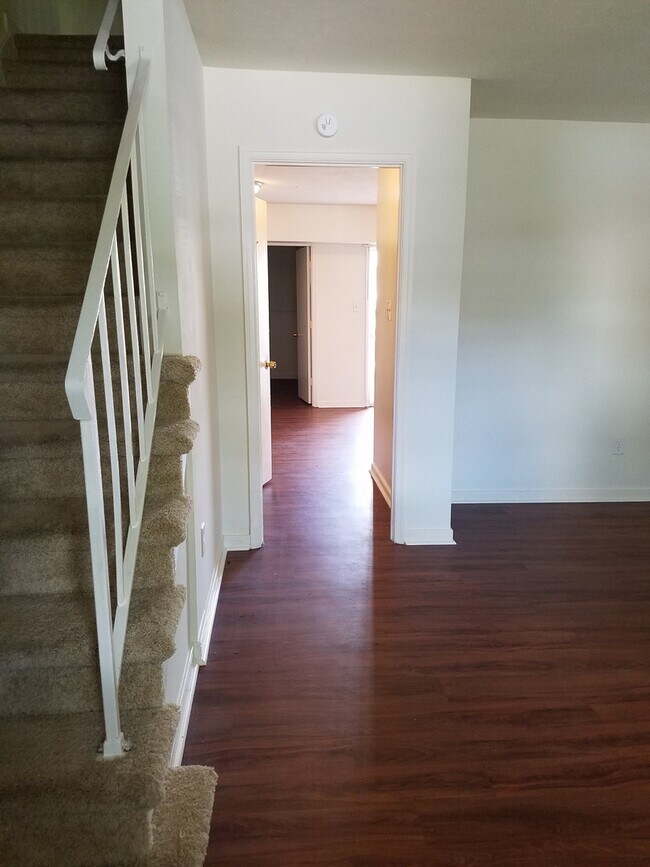 Primary Photo - Small Three Bedroom, 1.5 bath Townhome wit...