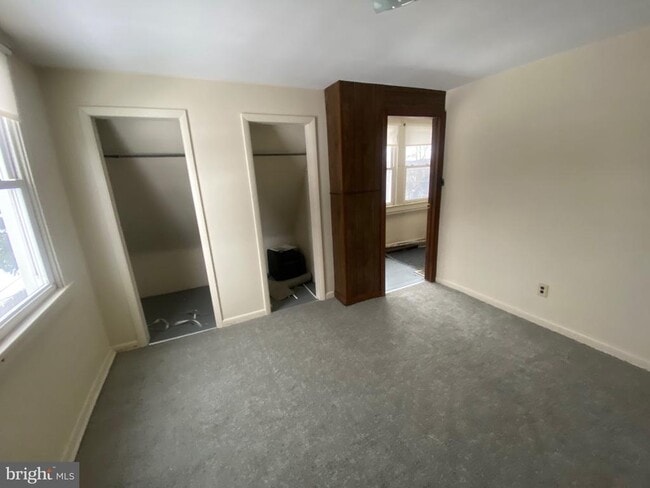 Building Photo - 1091 Benjamin Franklin Hwy