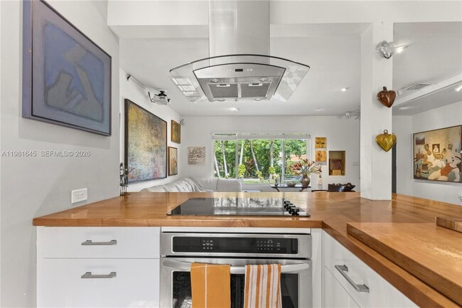 Building Photo - 70 NE 97th St