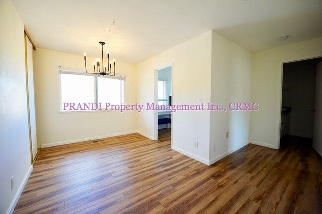 Building Photo - "Charming 1-Bed Condo Retreat in Greenbrae – Spacious 894 Sq Ft Living!"