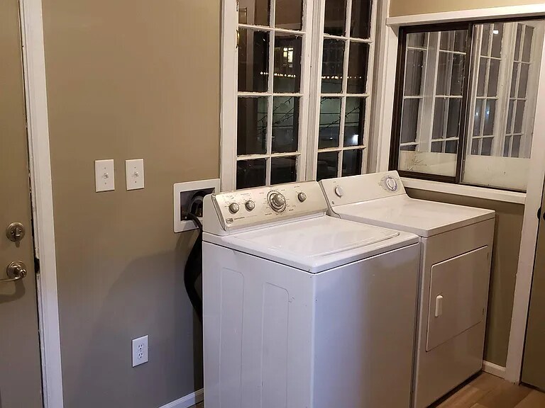 Building Photo - 2916 Hoyt Ave