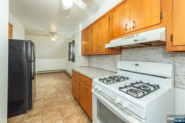 Building Photo - 343 Brinkerhoff Ave