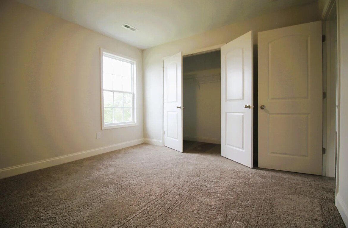 Building Photo - 9533 Snowy Cliff Ln