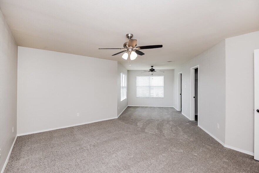 Building Photo - 6217 Winnebago Ct