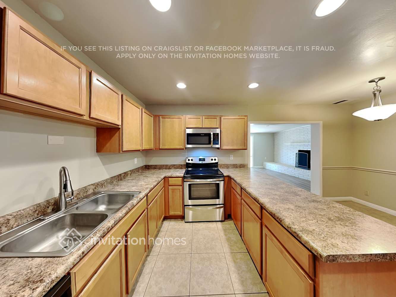 Building Photo - 3702 W Vista Ave