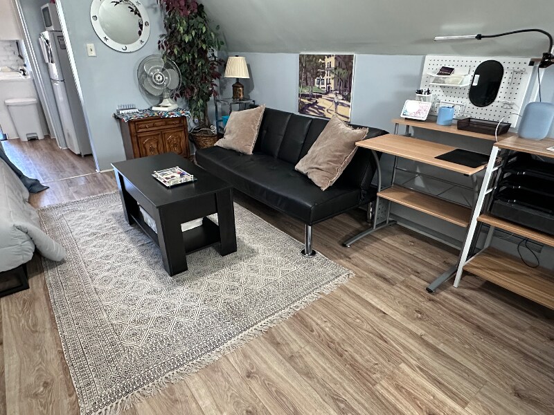 Building Photo - 107 Manitoba Ave W