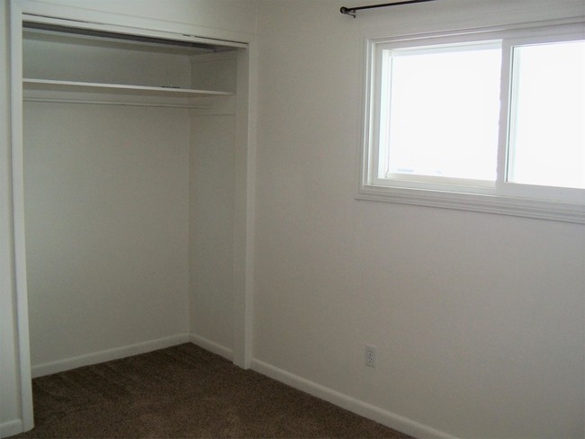 Building Photo - 711 Starlight Dr