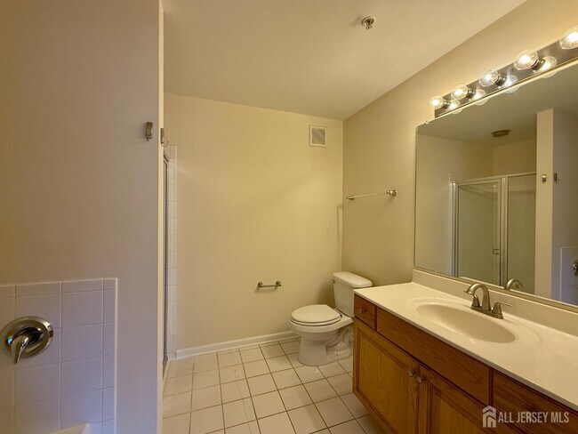 Building Photo - 1315 Fernwood Ct