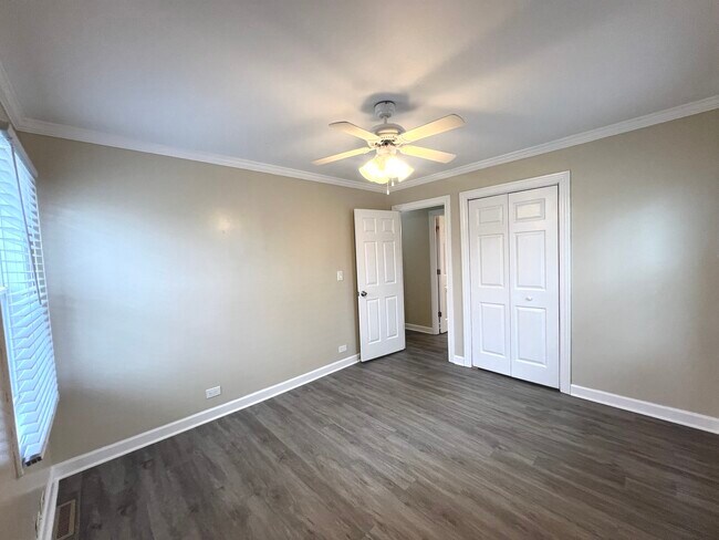 Building Photo - 206 Raupp Blvd