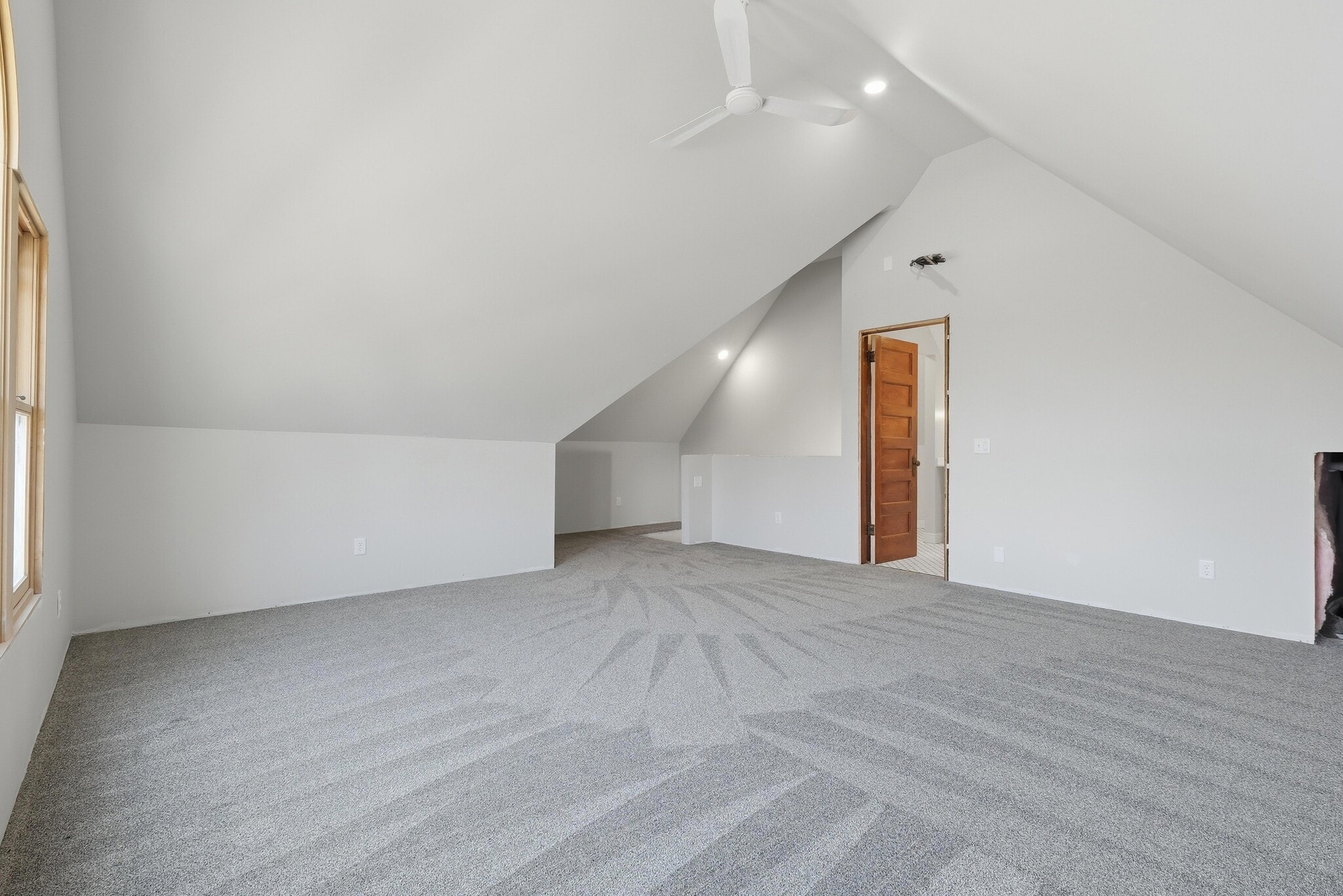 Building Photo - 808 W Main St