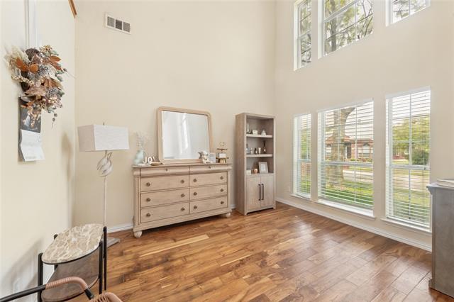 Building Photo - 5909 Vineyard Ln