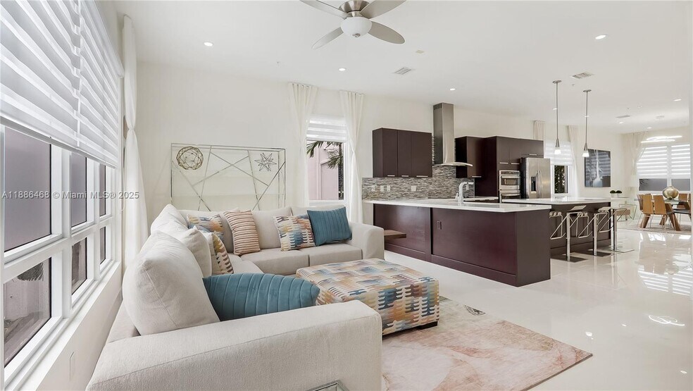 Building Photo - 6611 NW 105th Pl