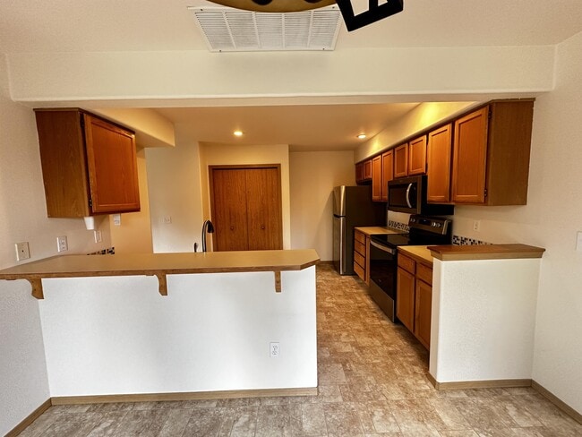 Building Photo - 3709 87th Ave NE