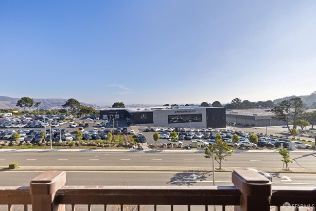 Building Photo - 2210 Gellert Blvd