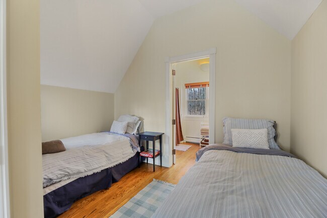 Building Photo - 36 Millard Rd