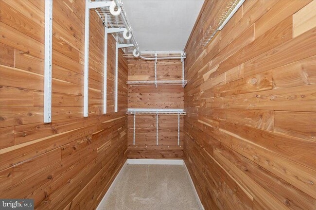 Building Photo - 4576 Fair Valley Dr