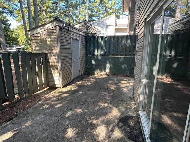Building Photo - 4702 Walden Pond Dr